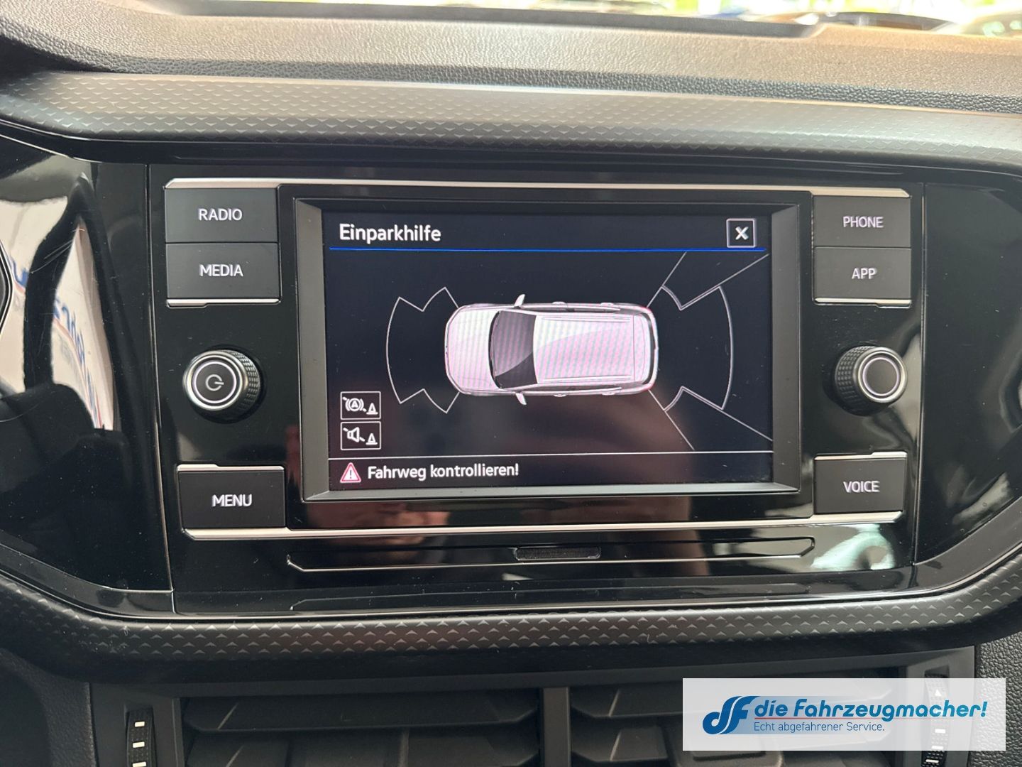 Fahrzeugabbildung Volkswagen T-Cross Life 1.0 TSI EU6d Musikstreaming DAB Tot