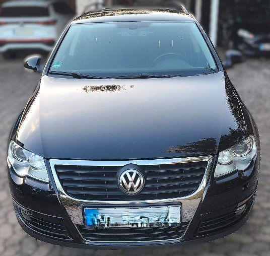 Volkswagen Passat 2009 — rear view