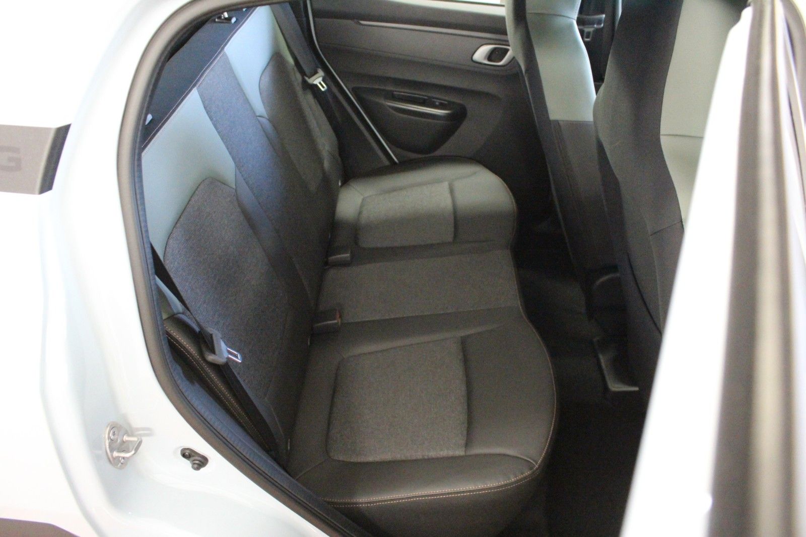 Fahrzeugabbildung Dacia Spring electric 100 Extreme