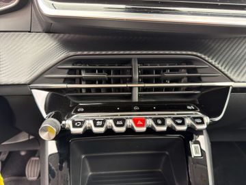 Peugeot 208 Active PT 100 Carplay+DAB+Bluetooth+Klima