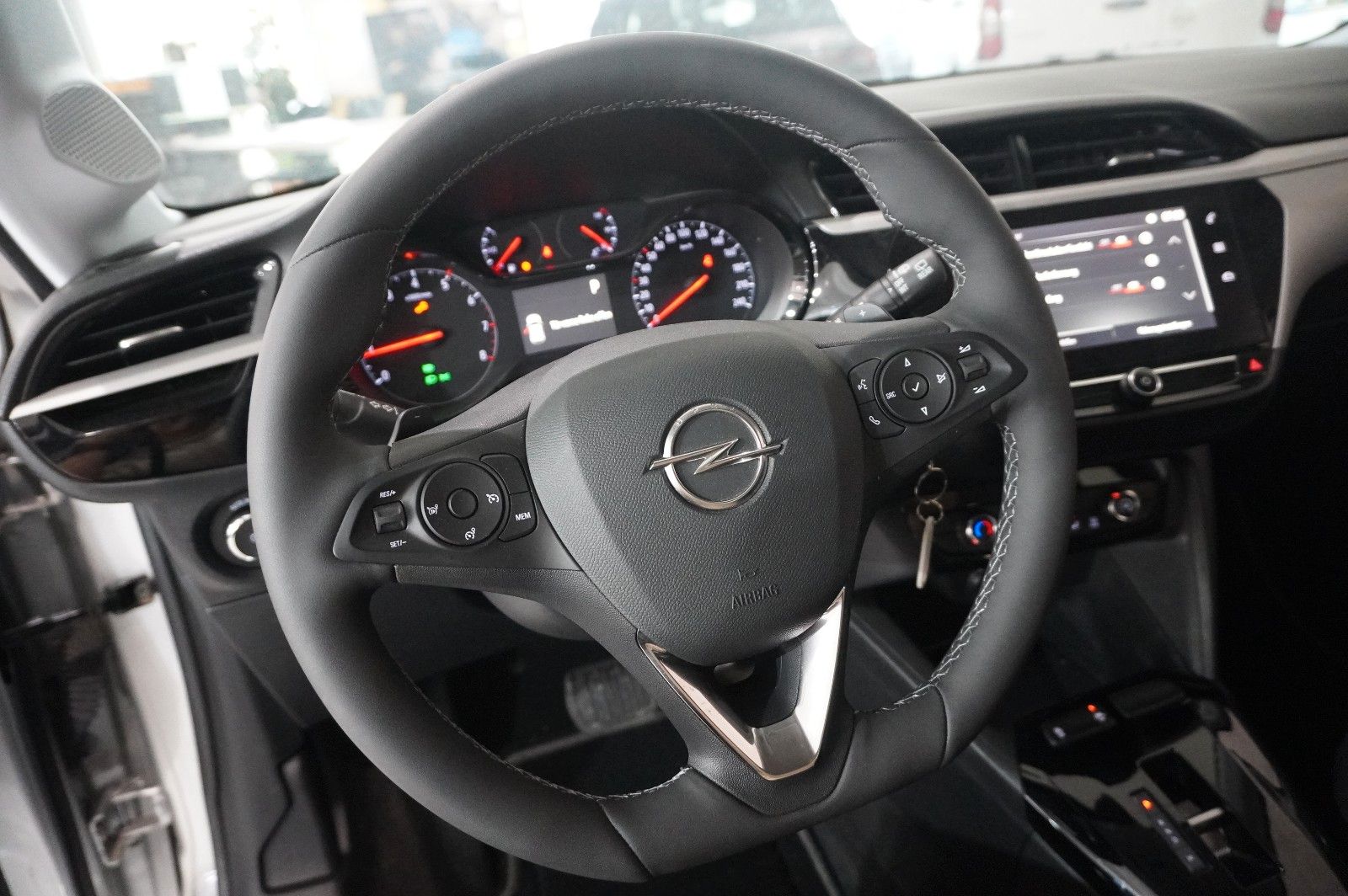 Fahrzeugabbildung Opel Corsa F 1.2T EDITION AT NAVI/LED/SPORT/TEMP/DAB+