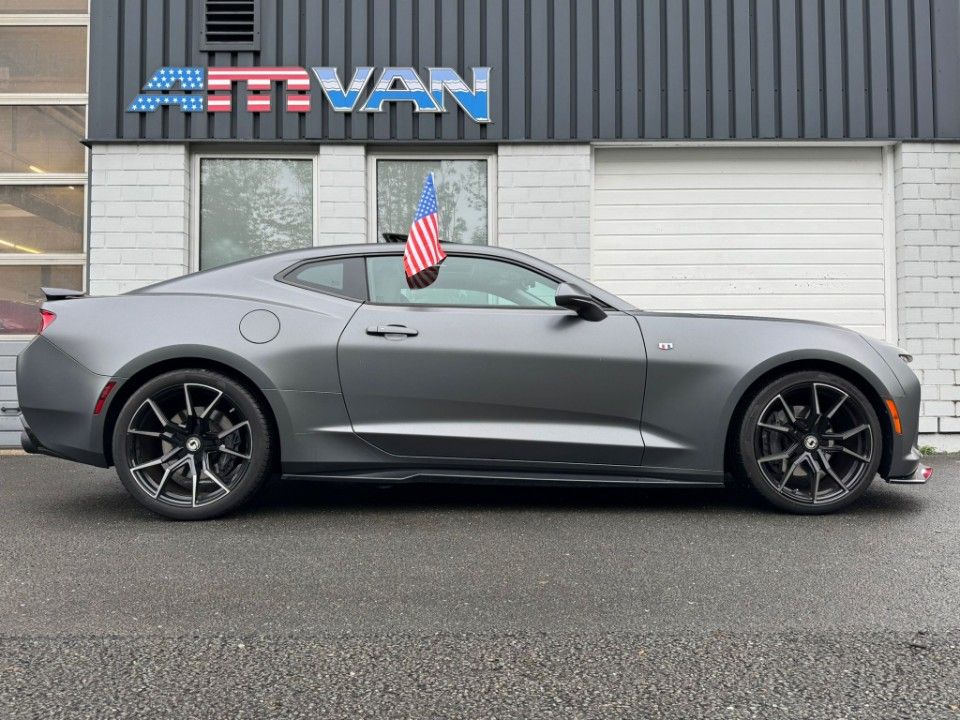 Fahrzeugabbildung Chevrolet Camaro 2SS V8 Leder Schiebed. Grail Schmidt Alu