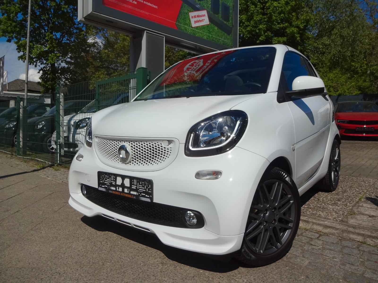 Smart ForTwo cabrio,Brabus -Paket,LED,Navi,PDC ,TOP