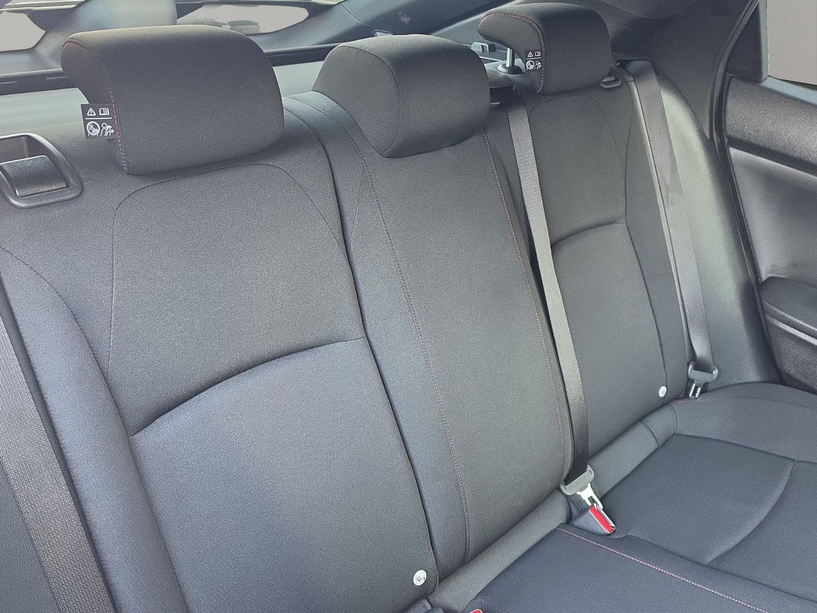 Fahrzeugabbildung Honda Civic Lim. 5-trg. 1.0 Comfort Sport NAVI LED ACC