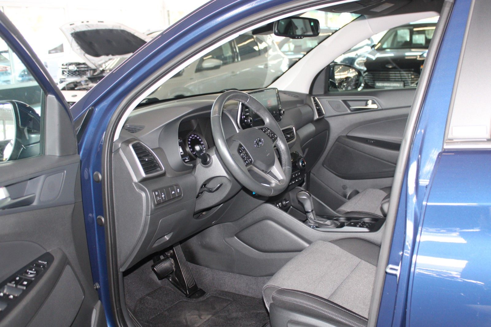 Fahrzeugabbildung Hyundai TUCSON STYLE Aut. NAVI AHK LED SHZ CAM uvm.