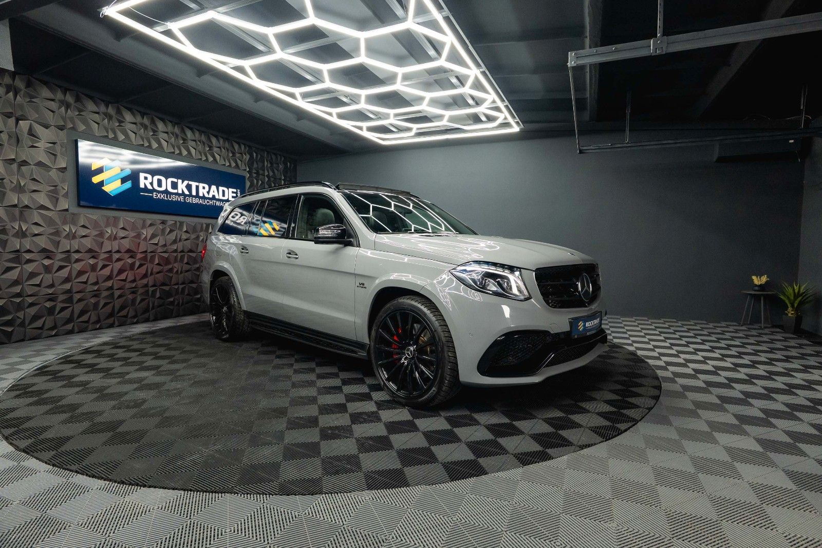 Fahrzeugabbildung Mercedes-Benz GLS 63 AMG 4Matic Night-Paket *ACC*Pano*Garantie