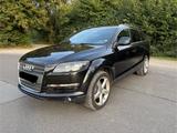 Audi Q7 3.0 TDI quattro S-Line 7 sitze - Audi Q7 aus 2007: Line