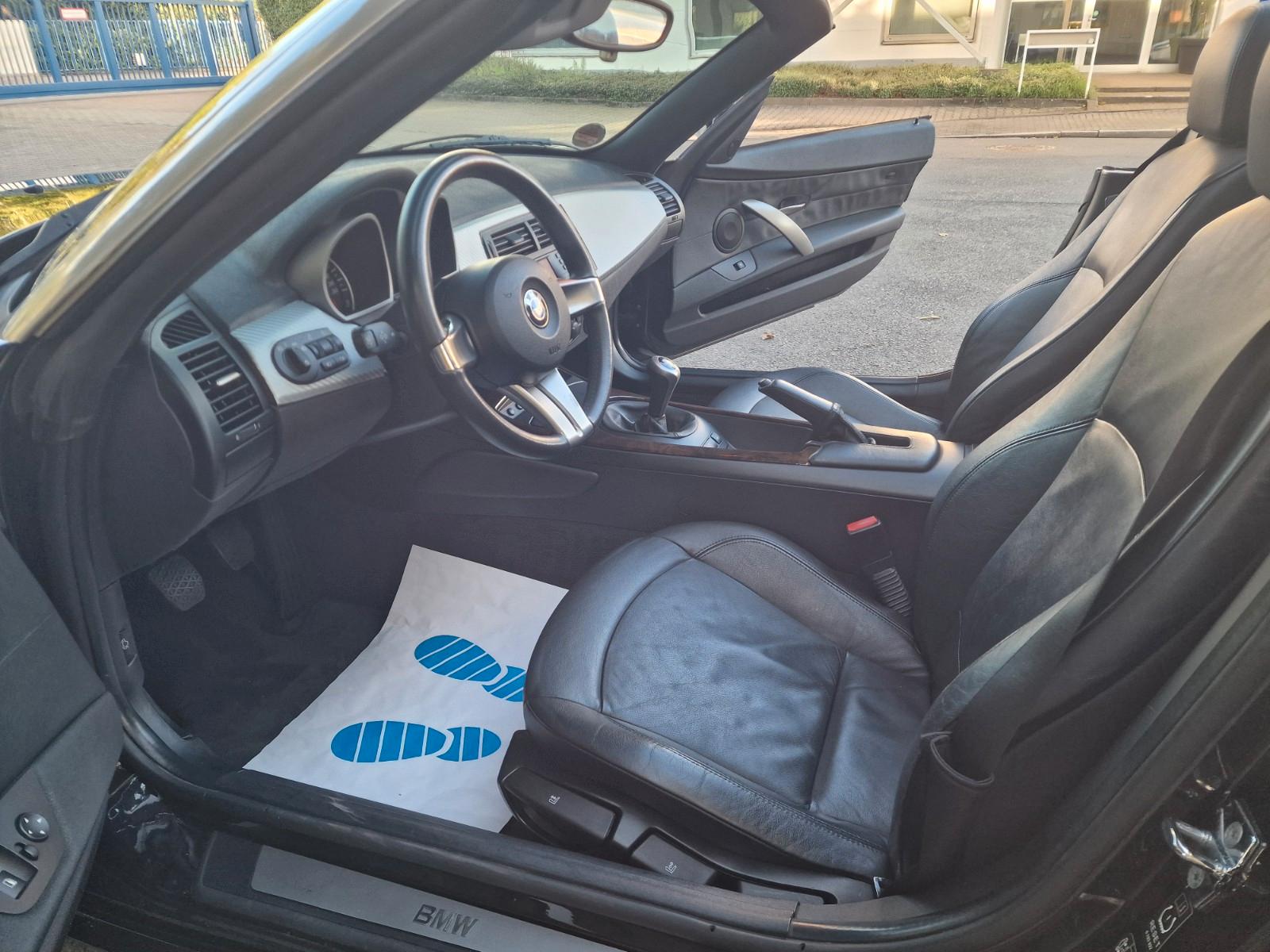 BMW Z4 E85 2.5i Roadster 177 ch — Cuir - sièges chauffants - GPS - capote électrique - 122 000 km