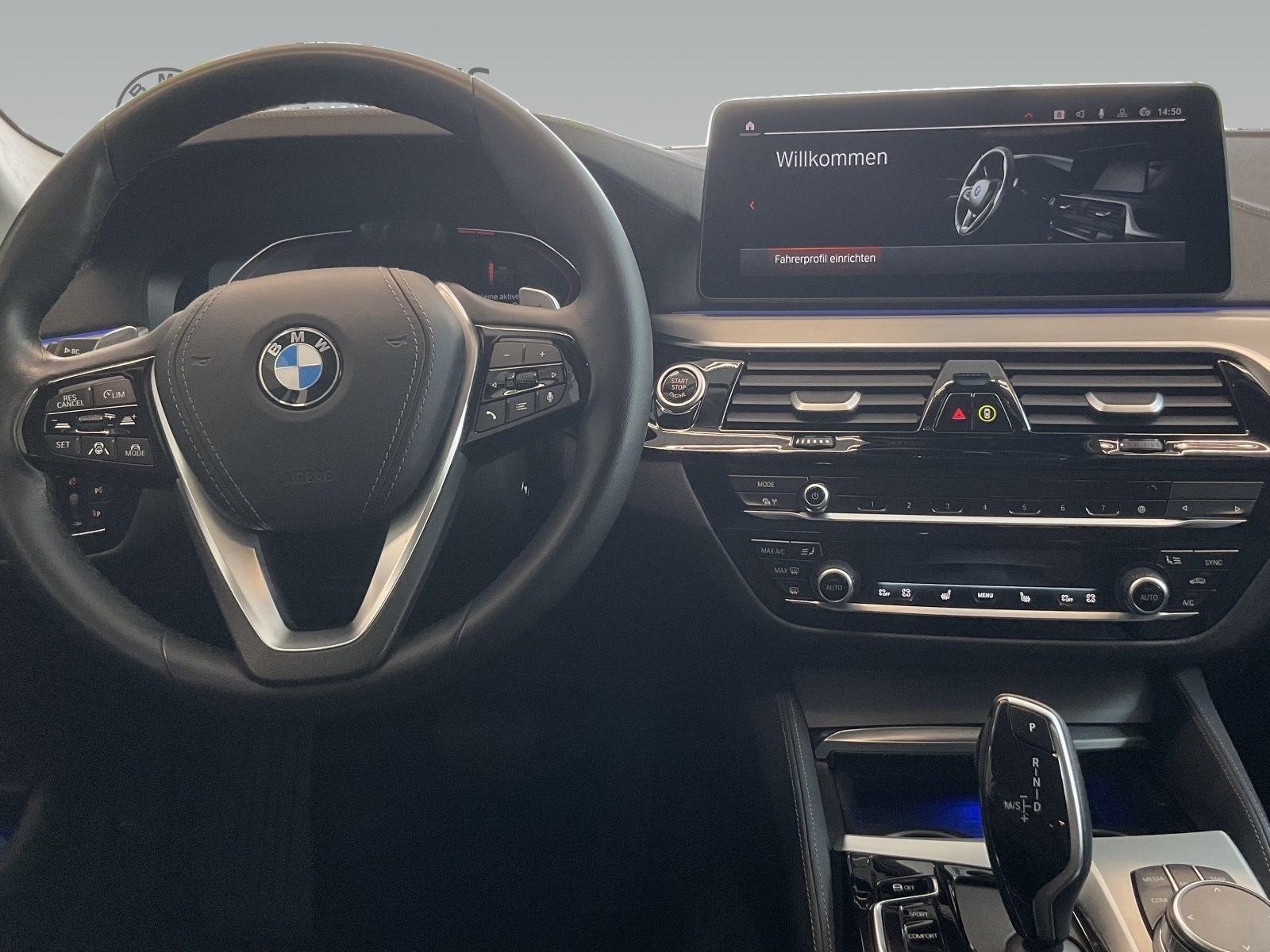 BMW 530d Touring Head-Up HK HiFi DAB WLAN RFK Shz