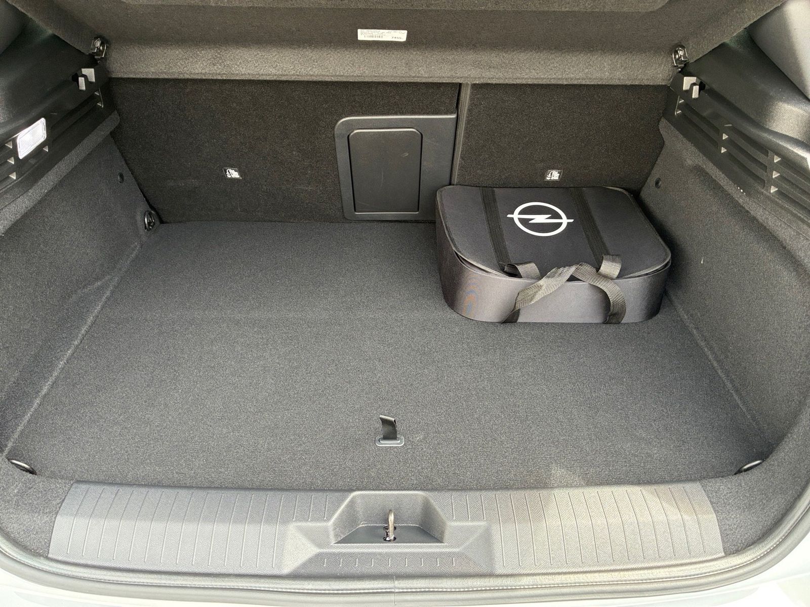 Fahrzeugabbildung Opel Astra L GS 1.6 Plug-In-Hybrid 360,HUD,LED,LM,NAV