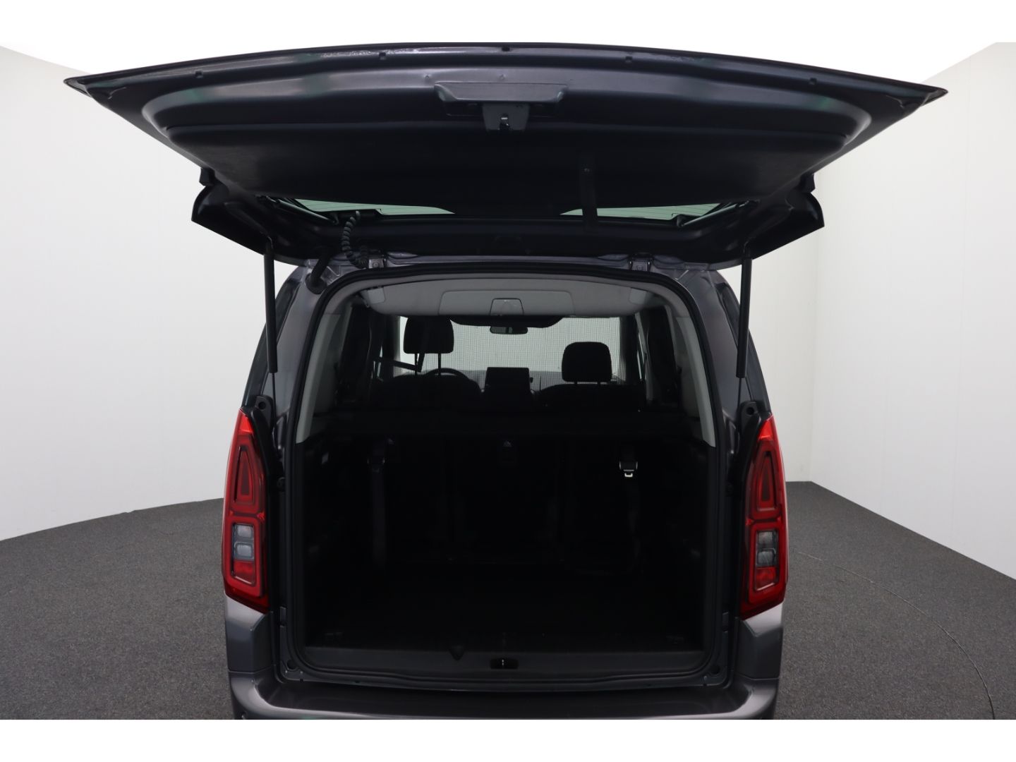 Fahrzeugabbildung Opel Combo Life INNOVATION AHK Kamera SHZ