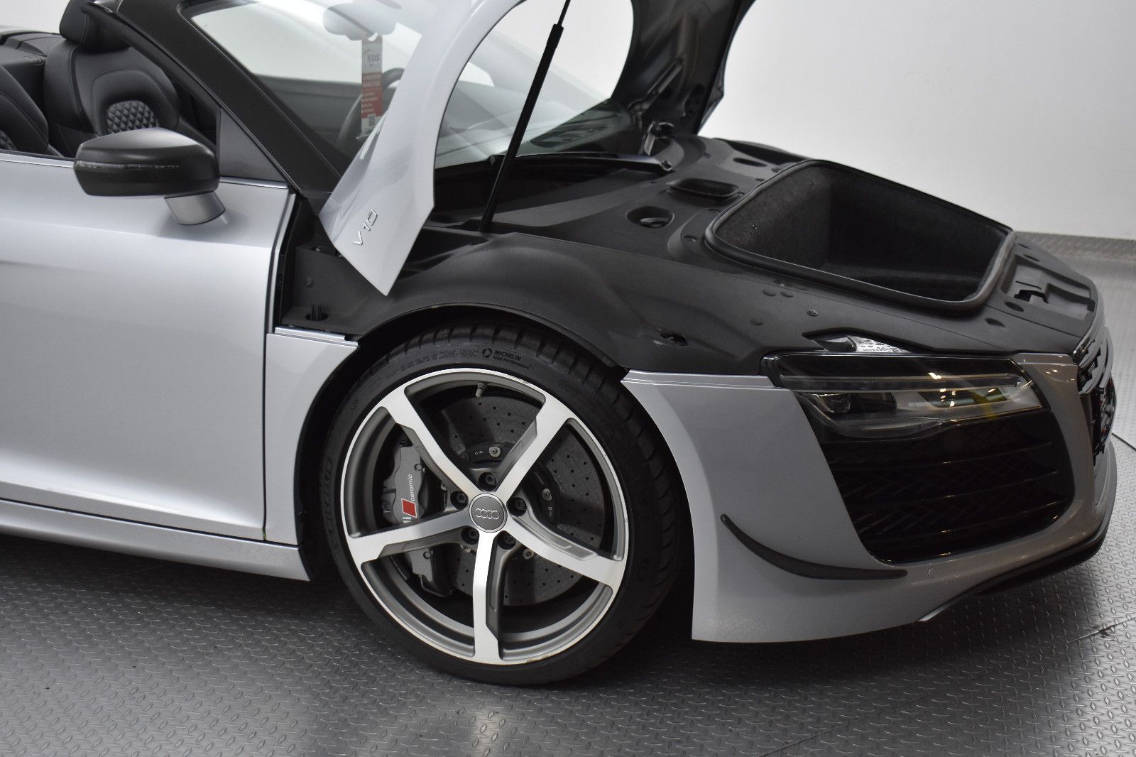 AUDI R8 Spyder V10 5.2FSI quatt LMited Edition 04/30 - Image 18