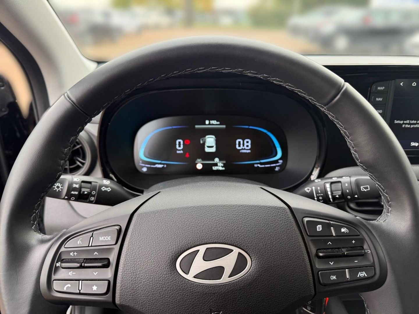 Fahrzeugabbildung Hyundai i10 1.0 Select Allwetter Navigation Kamera Klima