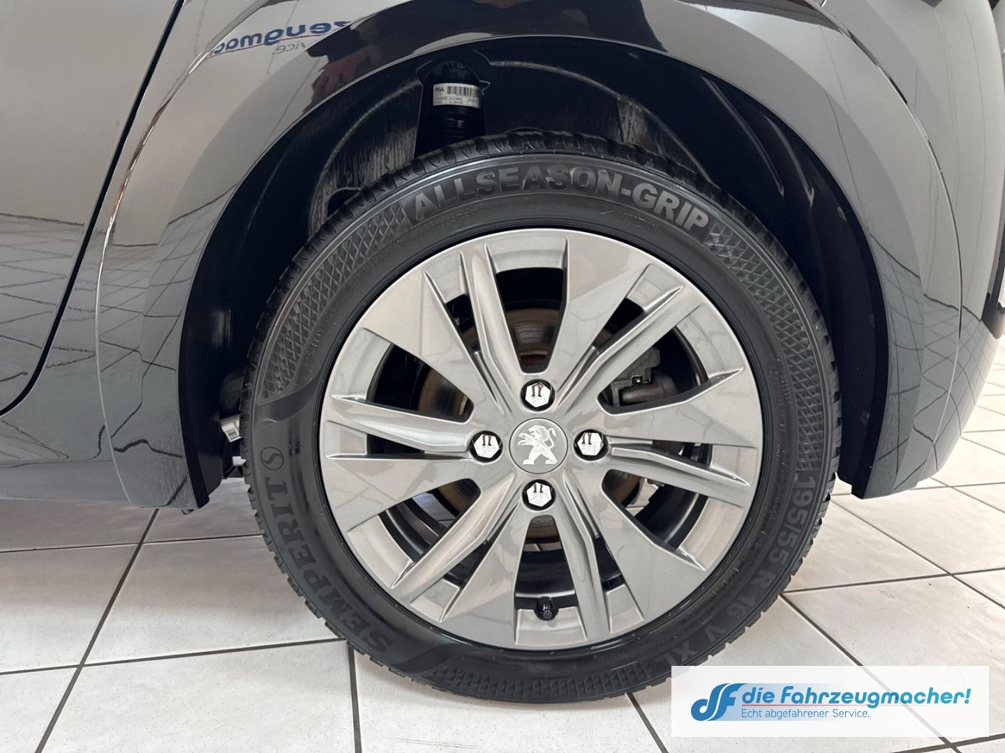 Fahrzeugabbildung Peugeot 208 e- Allure Navi Digitales Cockpit LED Apple C