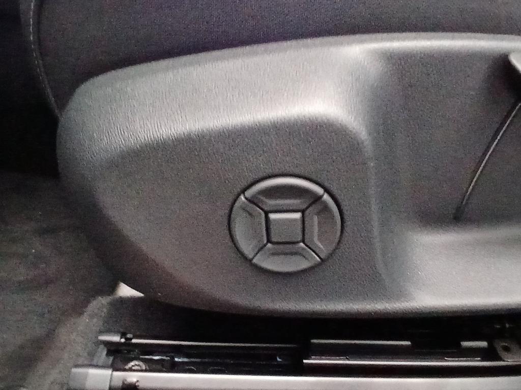 Volkswagen T-Roc 12