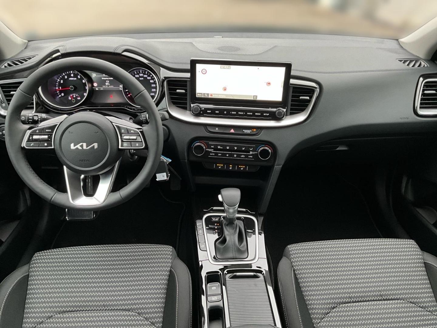 Kia Ceed_sw Vision 1.5T DCT7 Komfort Navi Kamera ACC