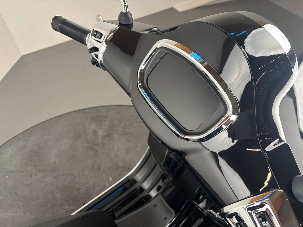 Fahrzeugabbildung Vespa GTS 125 FL SUPER *2026 NEUFAHRZEUG*