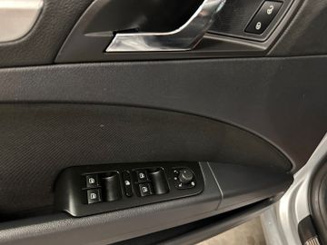 Skoda Superb Combi Exclusive *Xenon*PDC*Klima*DAB*Navi