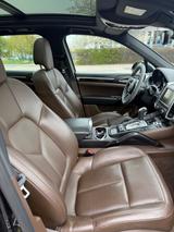 Porsche Cayenne mit Approved/Pano/AHK - Porsche Gebrauchtwagen in Leipzig