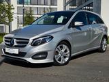 Mercedes-Benz B 180,Automatik,Teilleder - gebrauchte Mercedes-Benz B 180 aus dem Jahr 2017