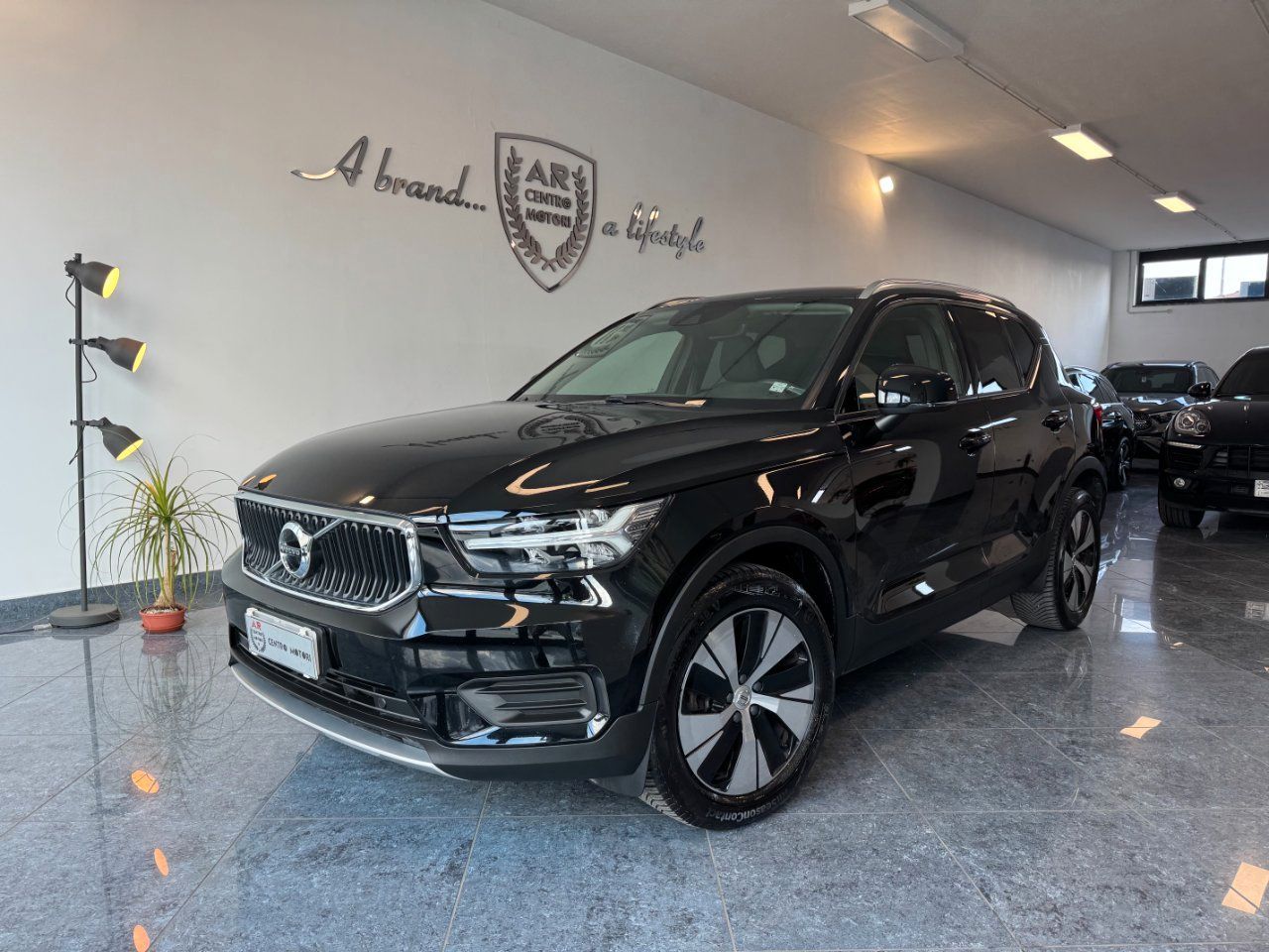 Volvo XC40 1.5 t2 Momentum Uniprop Stupenda