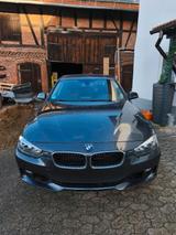 BMW F30 320i - BMW 320: F30