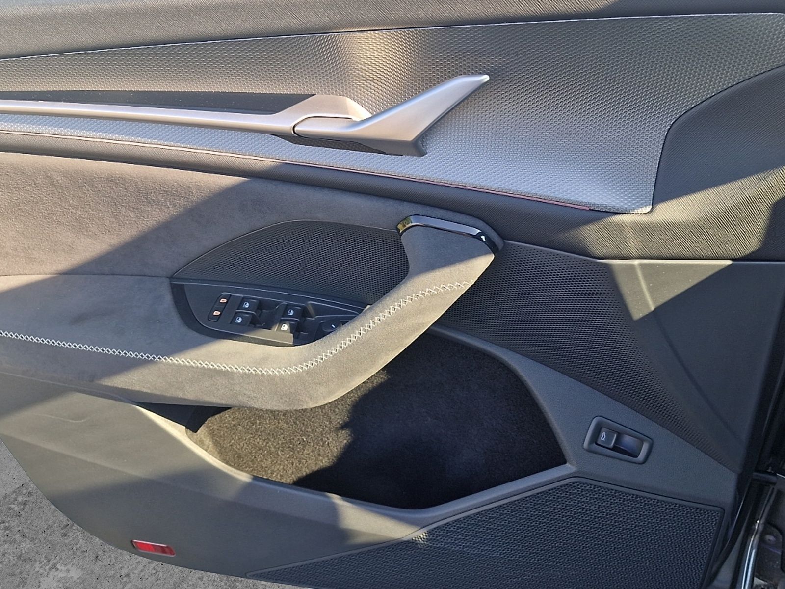 Fahrzeugabbildung SKODA Kodiaq 4x4 Sportline Matrix Navi ACC AHK STHZ SH