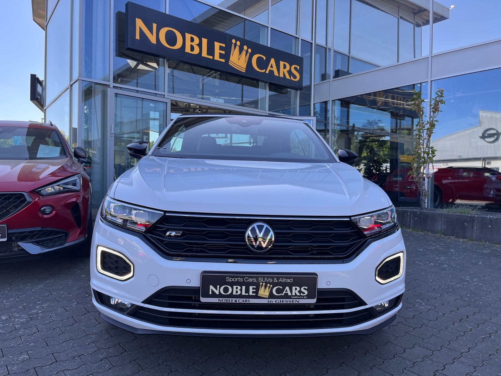 Fahrzeugabbildung Volkswagen T-Roc Cabriolet  R-Line Black ACC LED NAV RFK