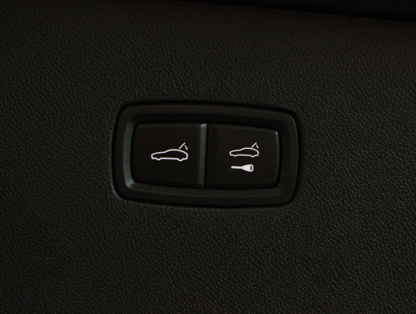 Fahrzeugabbildung Porsche Cayenne GTS Sport Chrono+Sport Design+HUD+ACC
