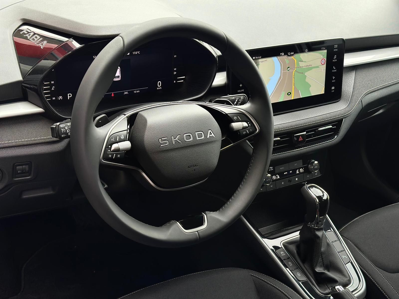 SKODA Fabia 1.0TSI SELECTION 130 JAHRE PREMIUM EDITION - Image 24