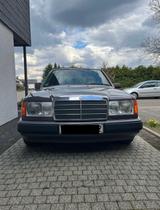 Mercedes-Benz 200 - Mercedes-Benz 200 aus 1993