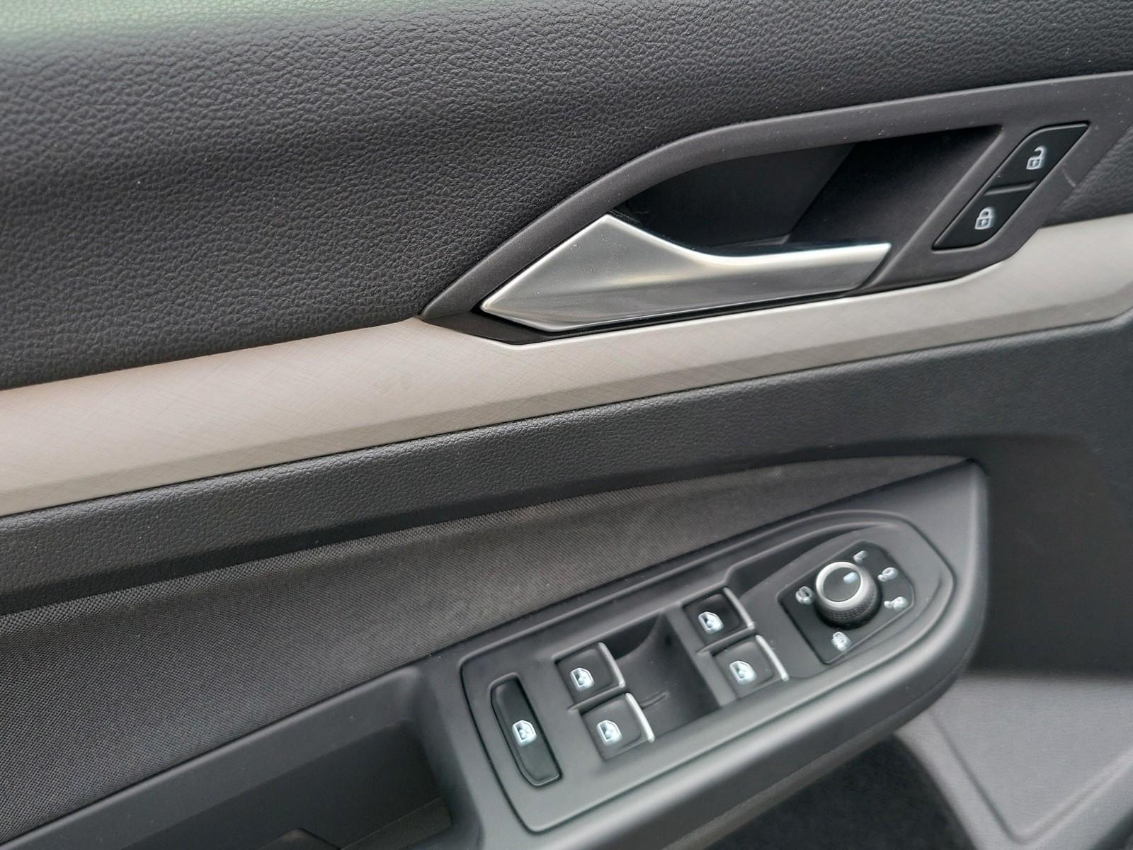 Volkswagen Golf VIII Variant Life Voll-LED/Navi/Head-Up/DAB, миниатюра 17