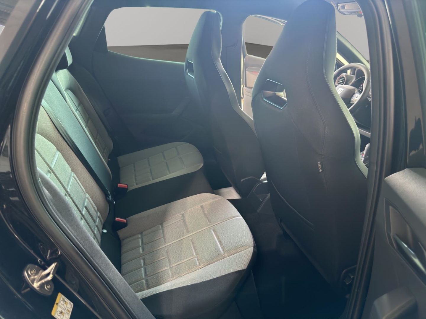 Fahrzeugabbildung SEAT Ibiza 1.0 TSI 85 kW FR Navi Dig. Cockpit LED ACC