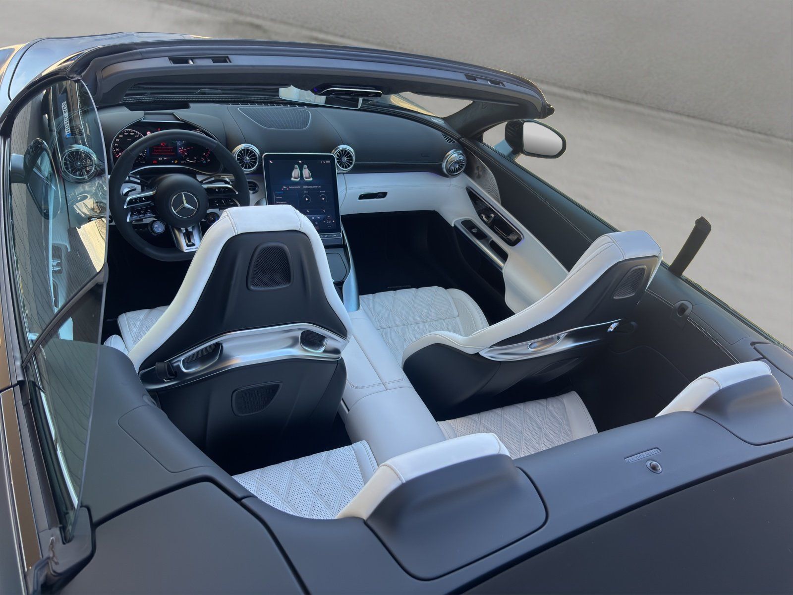 Fahrzeugabbildung Mercedes-Benz SL 55 AMG 4M Aero Distro+ PerfSitz Burme KERAMIK