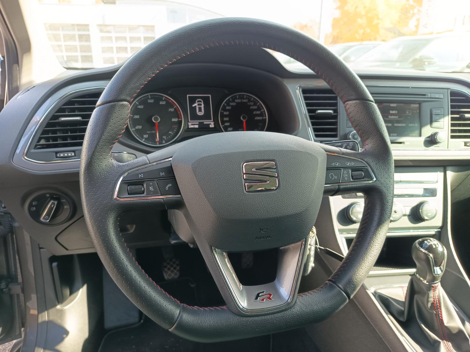 Seat Leon 2014 — photo 14