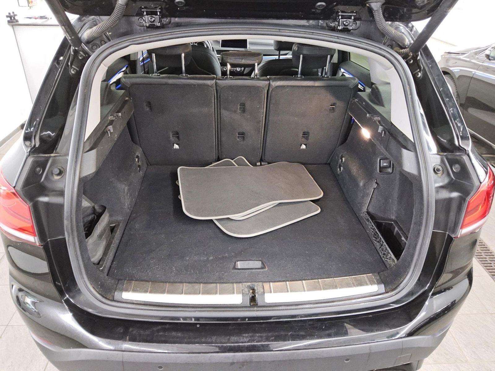 BMW X1 sDrive18d X-Line Navi LED T-Leder HiFi RFK foto 11