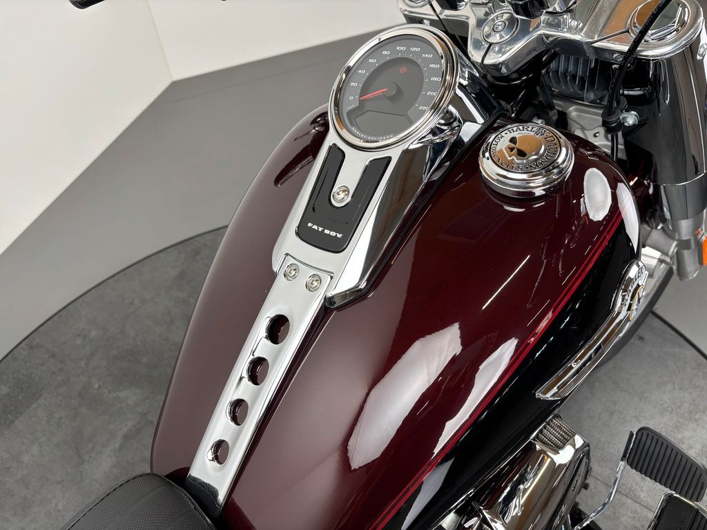 Fahrzeugabbildung Harley-Davidson FAT BOY 114 *SEITL. KENNZEICHEN *1. HAND!