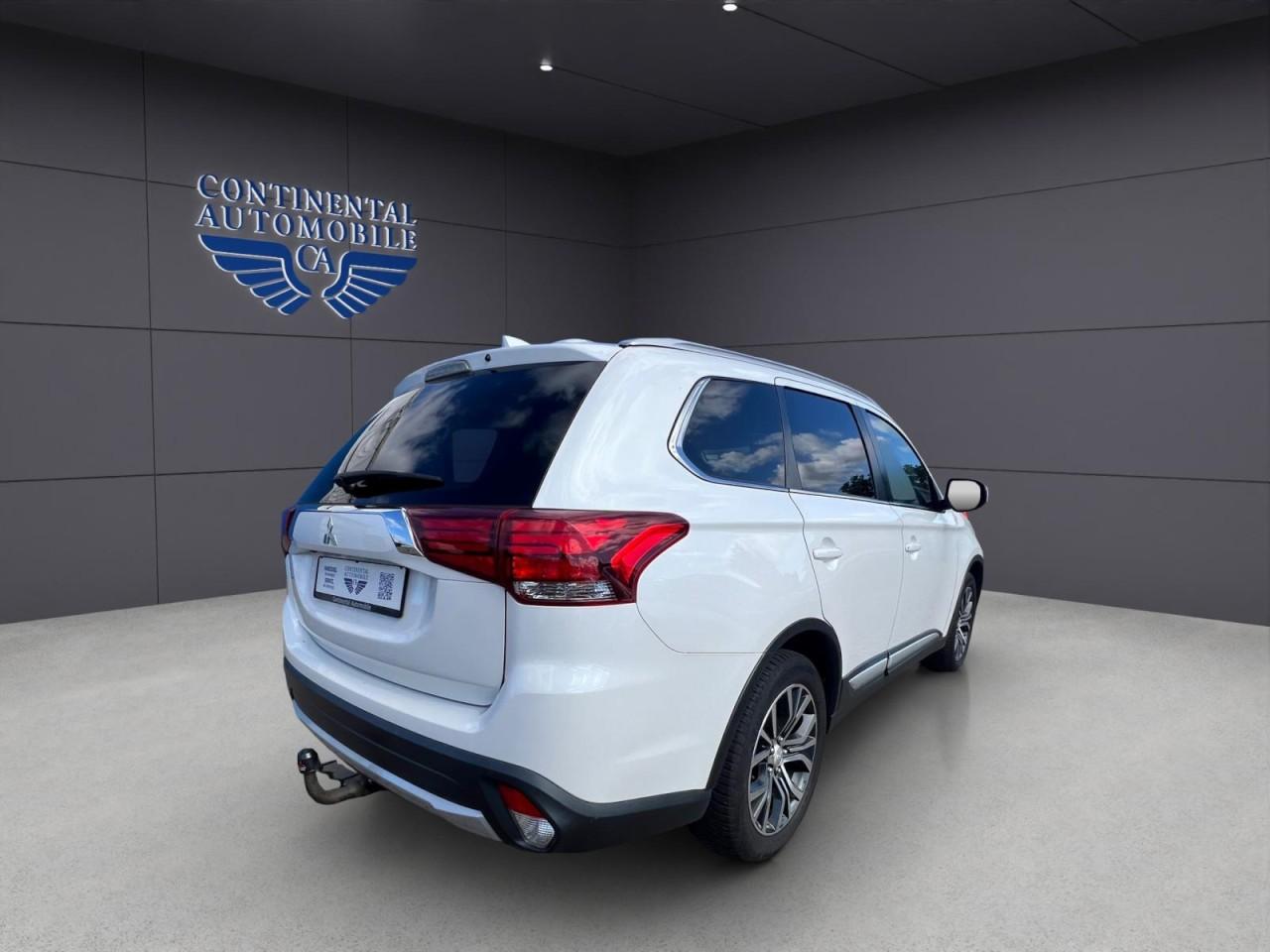 Mitsubishi Outlander 4x4 KLIMA,NAVI,PDC,360CAM,SHZ,XENON,BT