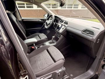 Volkswagen Tiguan - 9