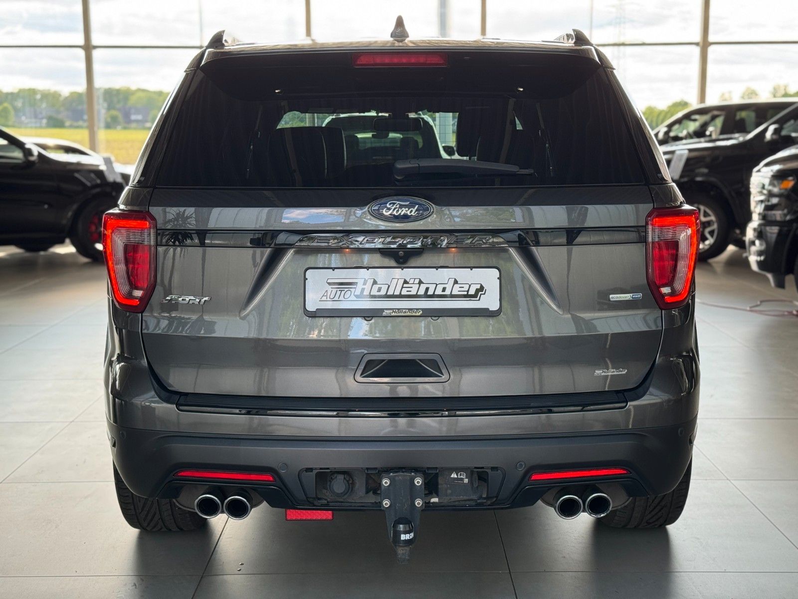 Fahrzeugabbildung Ford Explorer Sport 3,5 V6 4WD Automatik 7-Si.  PANO