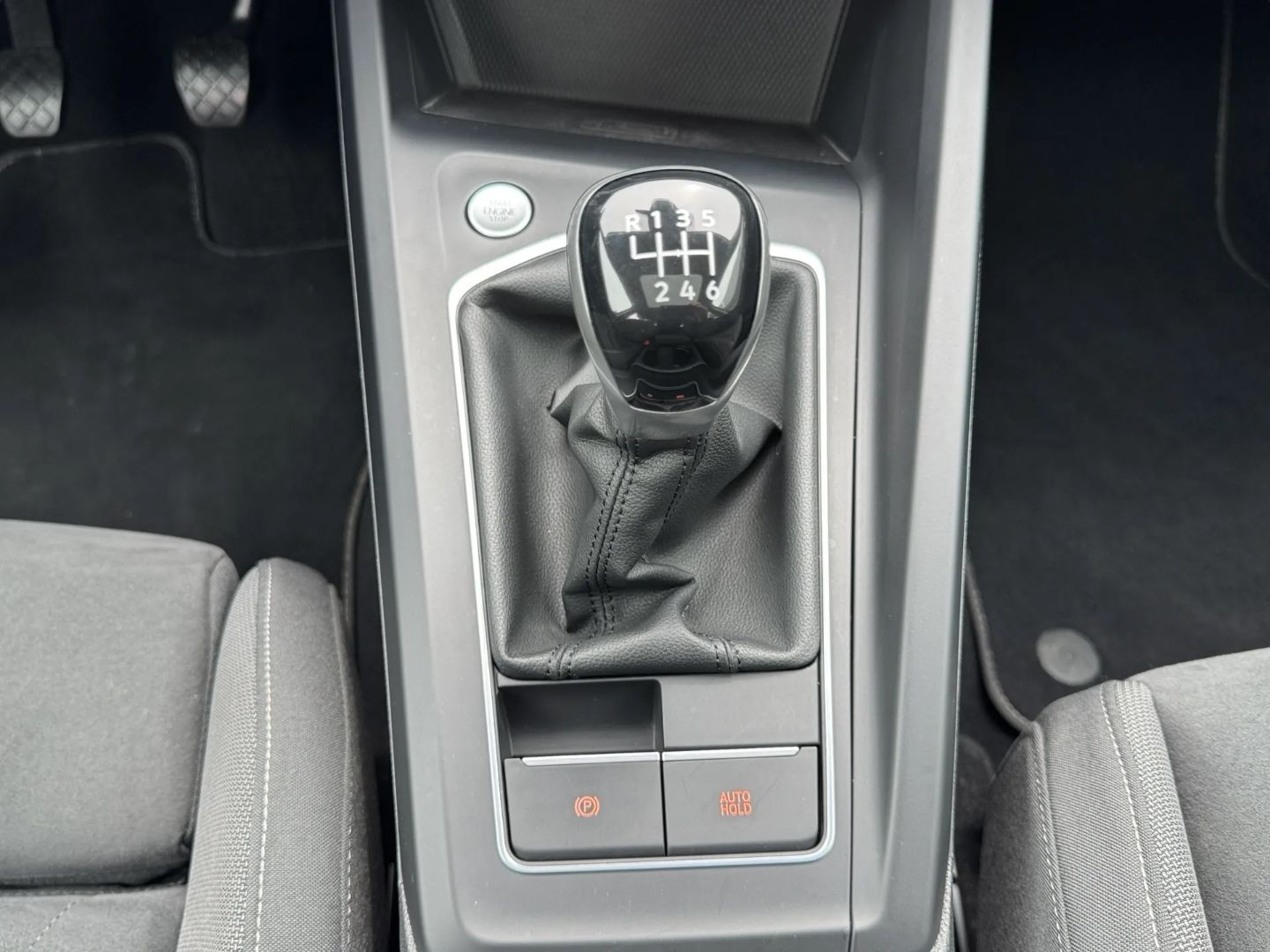 Golf VIII 1.5 TSI STYLE *PANO*NAVI*HUD*KEYLESS*
