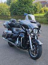 Harley-Davidson E-Glide Ultra Limited Two Tone mit J & H - HARLEY-DAVIDSON ABS
