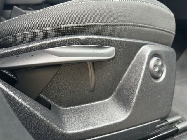 Q2 35 1.5 TFSI S line SHZ MATRIX-LED