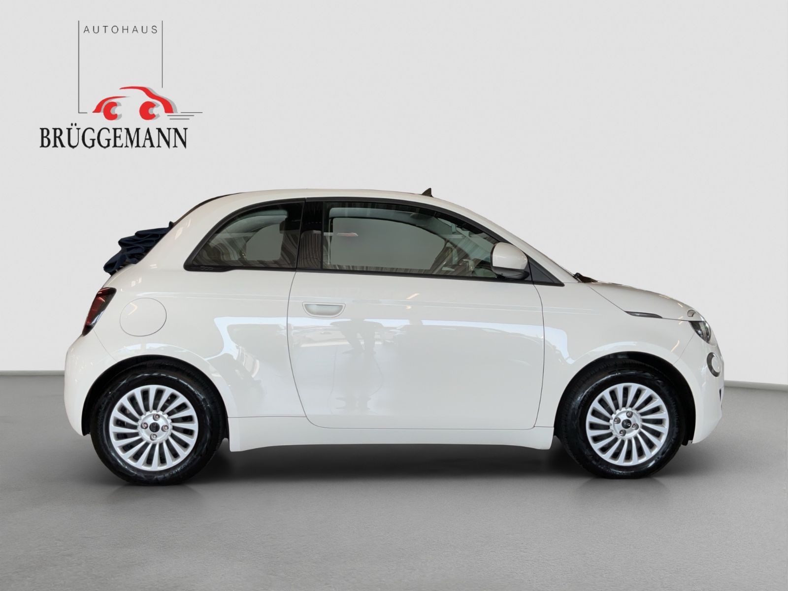 Fahrzeugabbildung Fiat 500e 42 kWh Cabrio