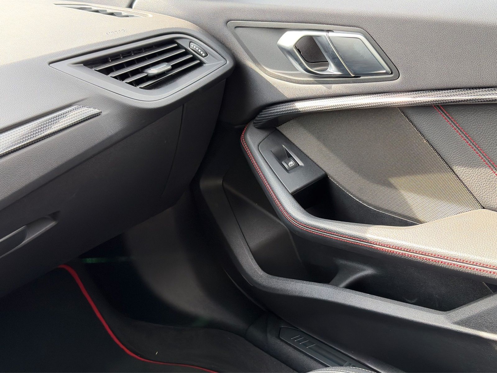 Fahrzeugabbildung BMW 128ti F40*ShadowLine*H&K* M-Sport*ACC*SHZ*