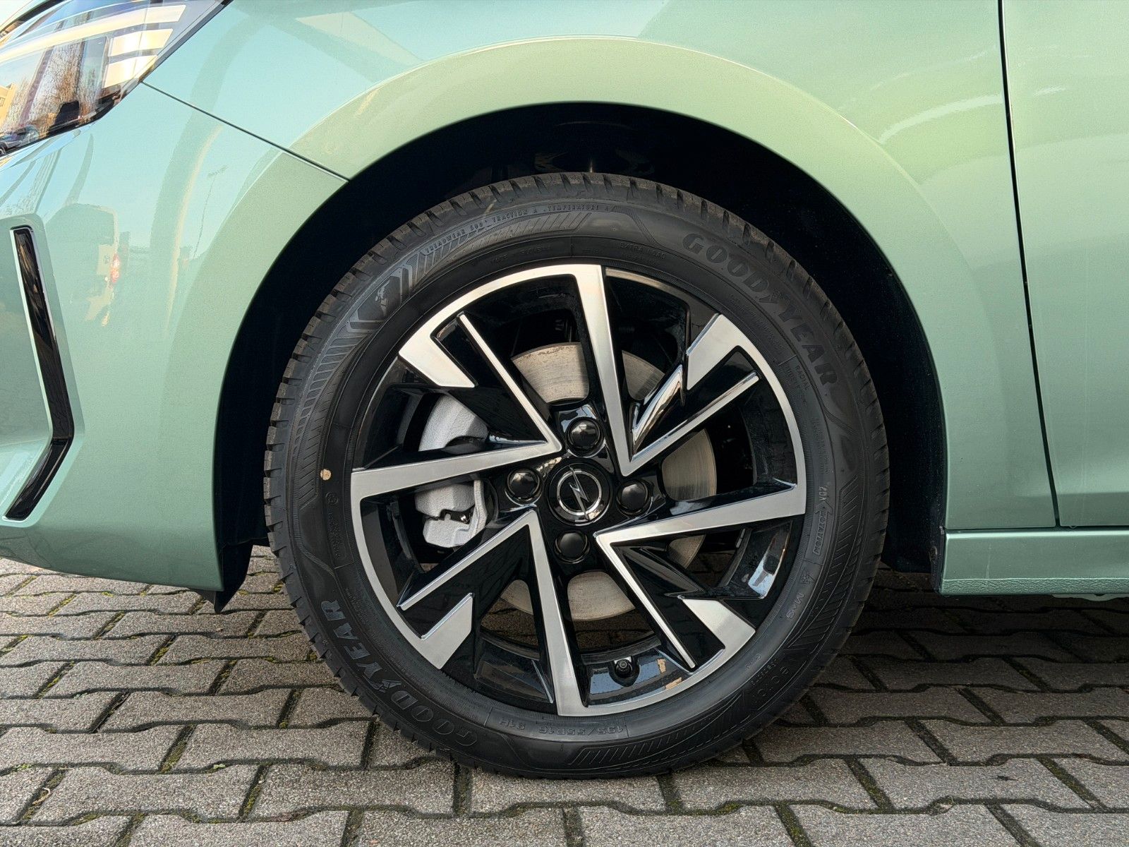 Fahrzeugabbildung Opel Corsa F YES 110PS Hybrid Automatik/LED!