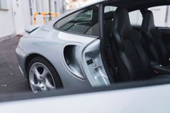 Fahrzeugabbildung Porsche 996 Turbo Coupé  *Schalter / Schalensitze*