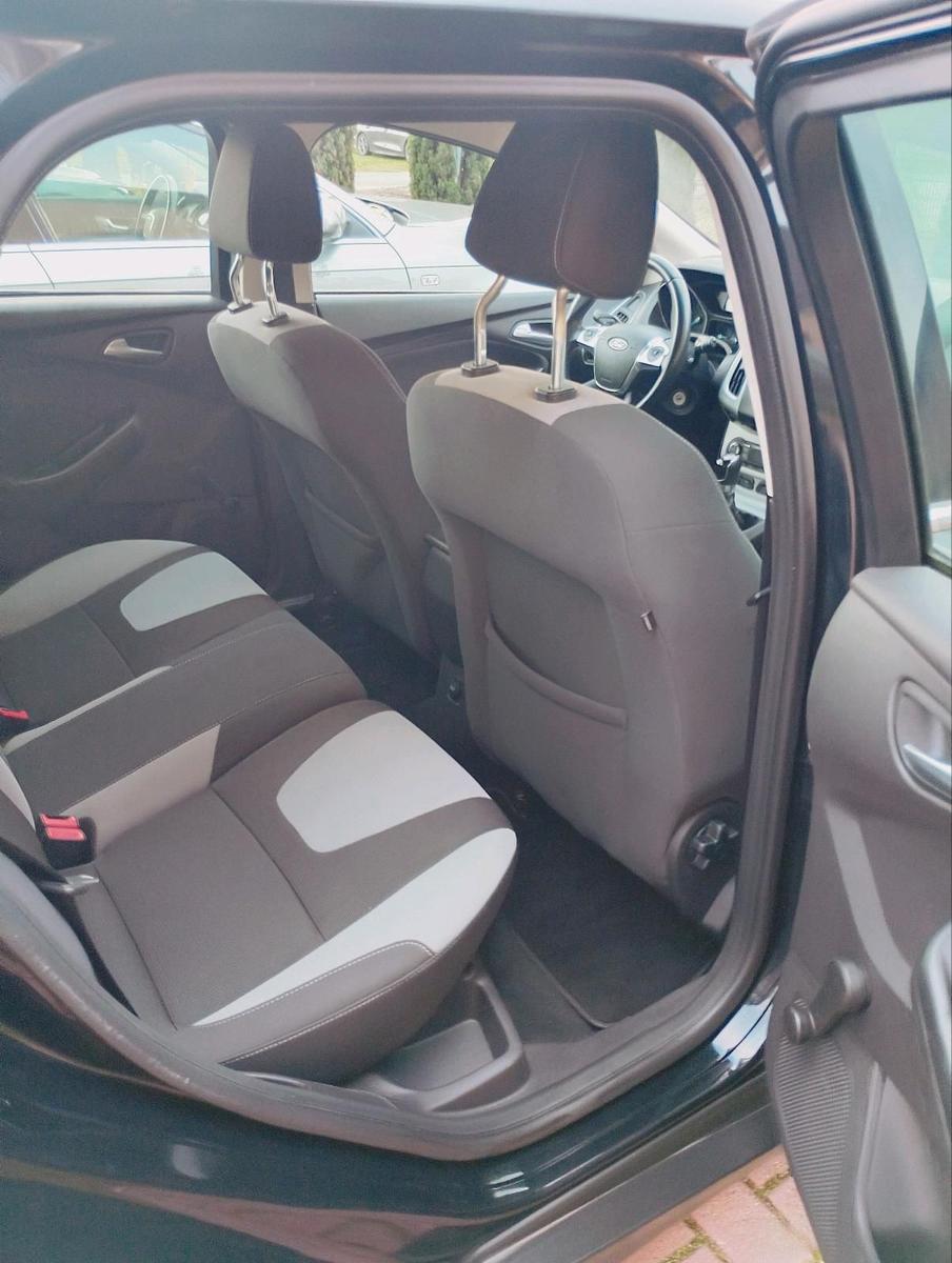 Ford Focus 2013 — photo 14