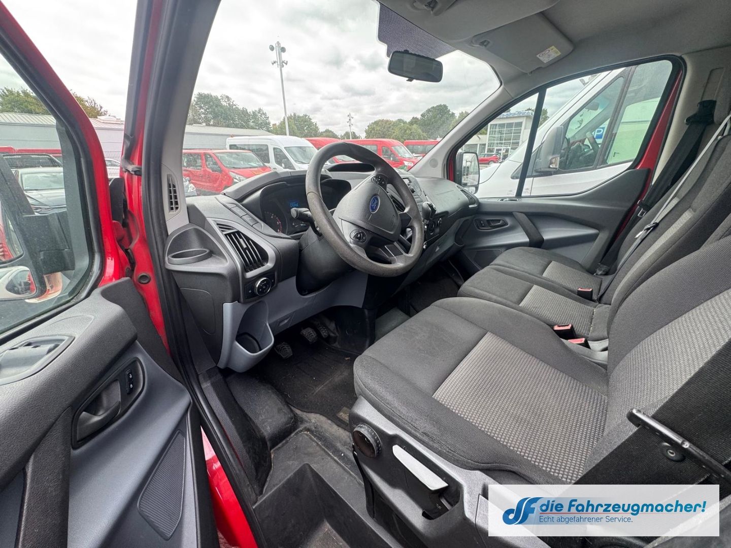 Fahrzeugabbildung Ford Transit Custom Tourneo 300 L1 *TURBOSCHADEN*2352