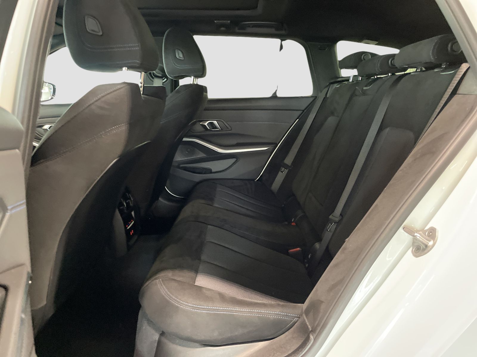 BMW 330 - Bild 13